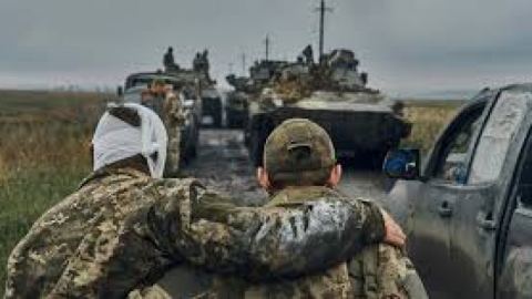 Марочко: ВСУ започнаха хаотично да бягат от позициите си край Купянск