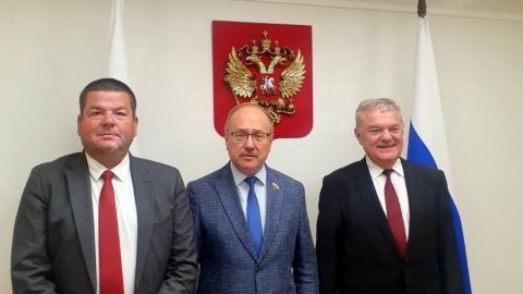 В Москва Румен Петков и Владимир Маринов се срещнаха с предс. на Групата за приятелство с България в СФ Василий Иконников