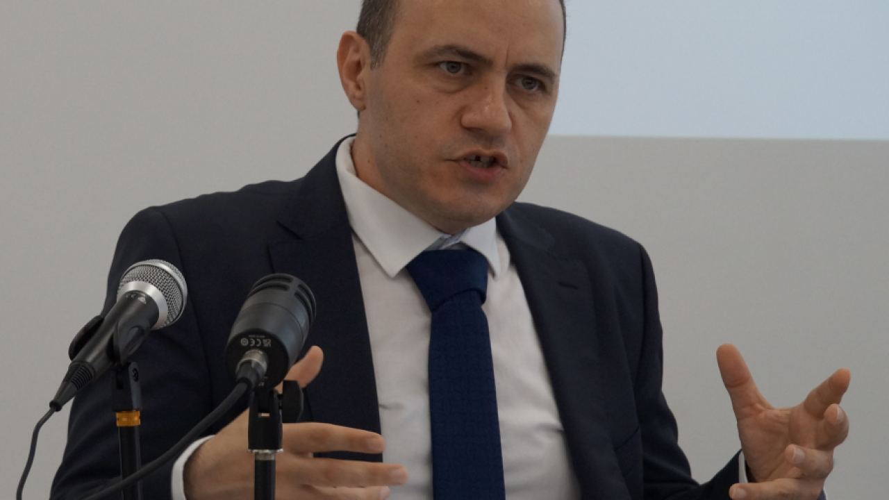 За катастрофата, отбраната и катастрофата на отбраната