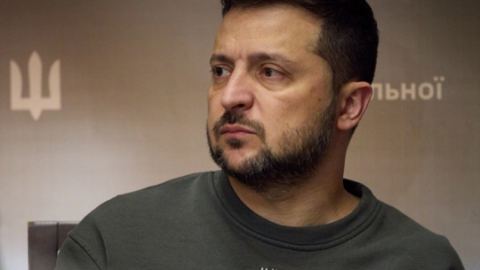 Зеленски сваля от себе си отговорността: киевският началник шантажира Запада