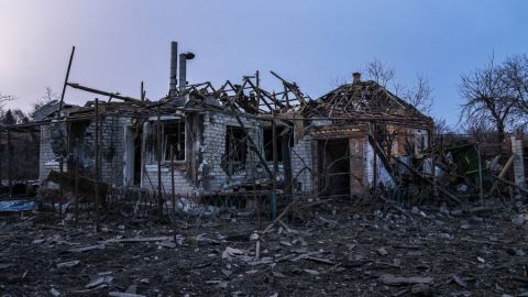 Три години от началото на войната в Украйна: Зората на мира и трънливият път към него