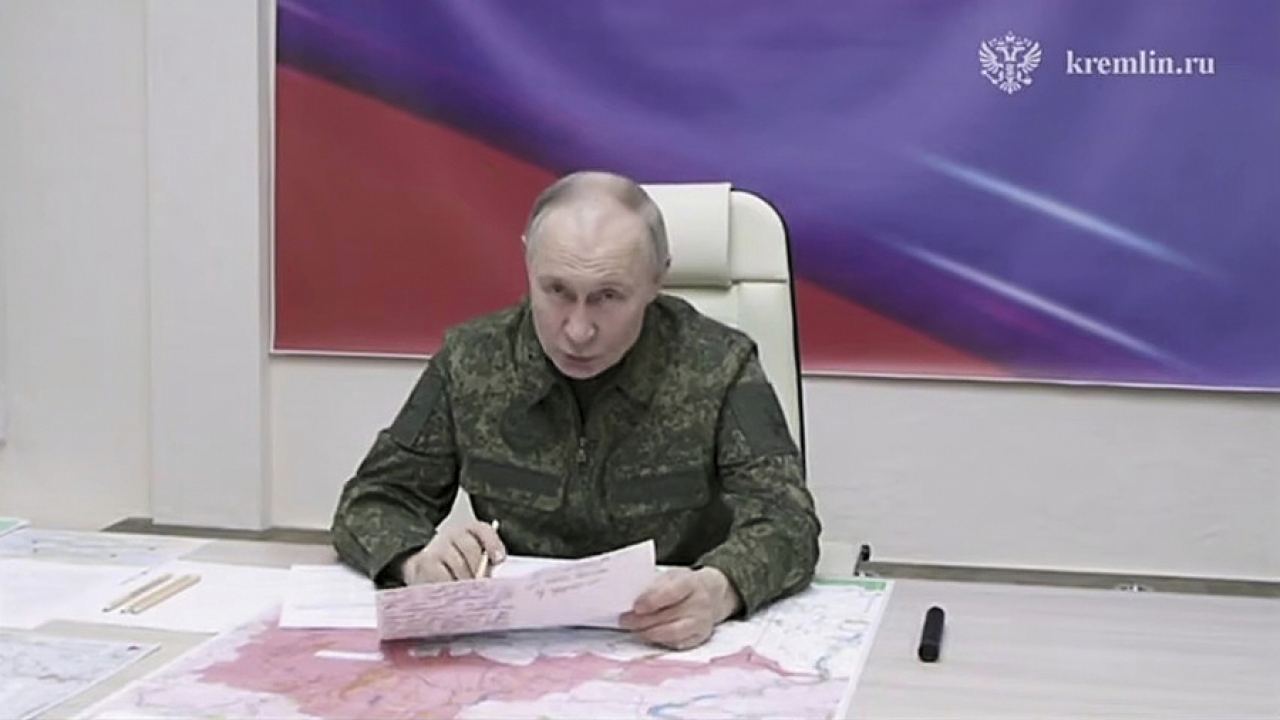 Путин инспектира фронта в Курска област