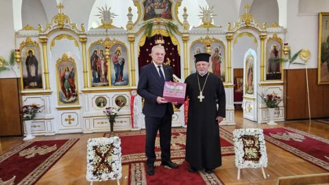 Румен Петков посети българския православен храм "Св. Св. Кирил и Методий" в Будапеща