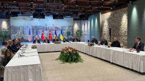 Русия и Украйна проведоха преговори в Истанбул по мирно разрешаване на украинска криза