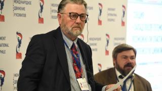 Не си спомням, по-опасно време от сегашното, изповед, бивш анализатор, ЦРУ, надежда, руснаците