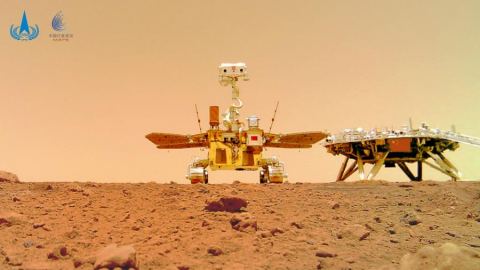 Китай планира да донесе проби от Марс на Земята