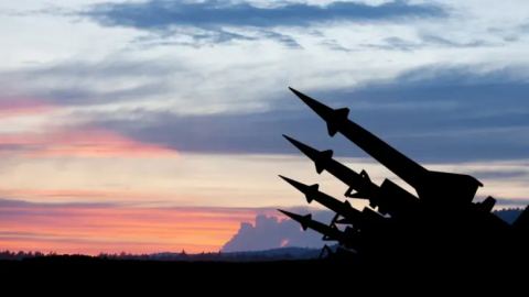 Отмъщение: Русия срина украинските военни съоръжения и бункерите на инструкторите на НАТО до основи