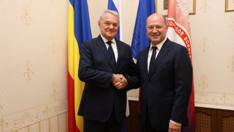 Кметът на Ростов връчи благодарствена нота на Румен Петков за съхранението на историческата памет и приятелството между България и Русия