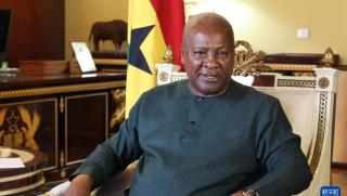 Президент, Гана, висока оценка, китайската кауза, жените