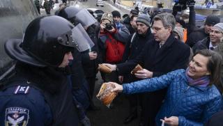 Избирателност, истина, изкривяване, реалносттаь съзнателна политикаь западни елити