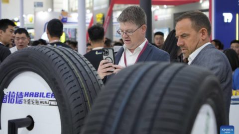 Европейската комисия стартира антидъмпингово разследване срещу вноса на китайски гуми за леки автомобили и автобуси