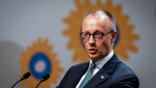 Мерц, отнема, германски пенсии, дава, Зеленски, девет милиарда евро, Украйна