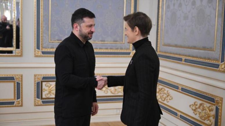 Ана Бърнабич, Киев, на три стола, едновременно