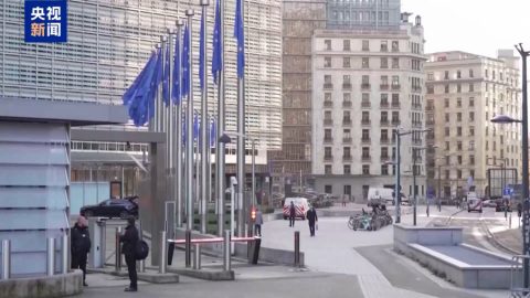 Еврокомисията предложи три опции за финансова подкрепа на Украйна