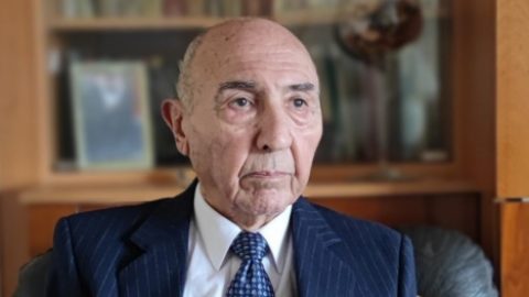 Защо унгарският външен министър посети София и специално се срещна само с президента Румен Радев?