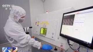 Китай , клинични изпитания, интерфейс мозък-компютър