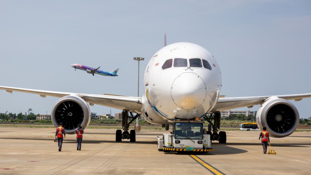 Казахстанската авиокомпания SCAT Airlines започна редовен курс Сан'я – Прага