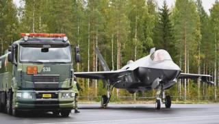 Финландия, НАТО, изтребители, военни разходи, сигурност, геополитика, неутралитет, САЩ, военно-индустриален комплекс