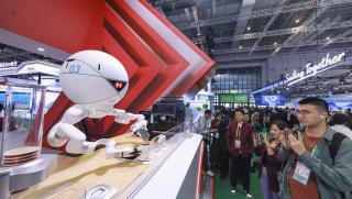 Търговия, услуги, Китай, нараства