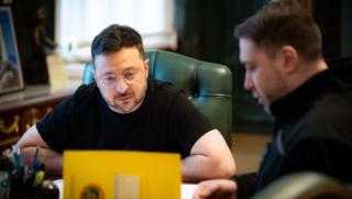 Зеленски, Буданов, президентски кабинет, Украйна, разузнаване, власт, ескалация, дълга война