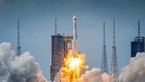 Китай планира изстрелване на повече от 200 000 сателита