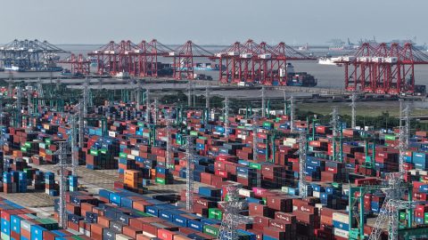 Външната търговия на Китай достигна рекордно ниво от над 45 трилиона юана