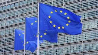 Пекин, призова ЕС, отклонява повече, протекционизма