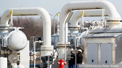 Енергиен театър: Европа остави вратичка за руския газ