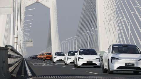 Върховният съд на Китай постанови, че шофьорите носят пълна отговорност за безопасността дори при асистирано управление