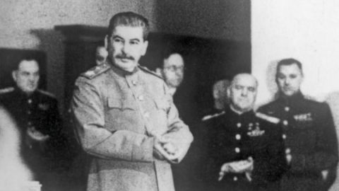 1941: Кървавата измама на Берлин и фаталните карти, които подпалиха света! Кой предаде плановете на Хитлер?
