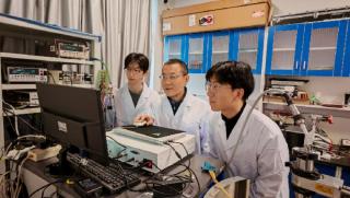 Китайски учен, международна награда Матиас, постижения в свръхпроводимостта