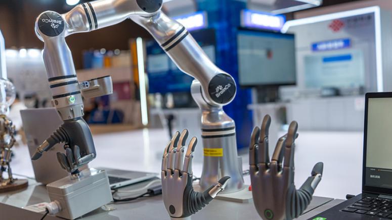 Министър Ли Лъчън, Изкуствен интелект, китайски икономически растеж