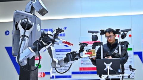 Китай с рекордни инвестиции в научноизследователска дейност през 2025 г.