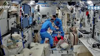 Екипаж, Шънджоу-21, медицински тестове, Космоса