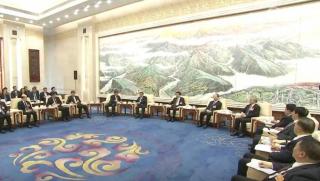 Уан Хунин, журналисти, 4-тата сесия, 14-ия НК на КНПКС