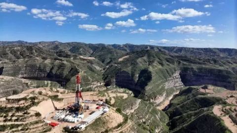 Най-голямото находище на метан от въглищни пластове в Китай отбеляза рекордно производство