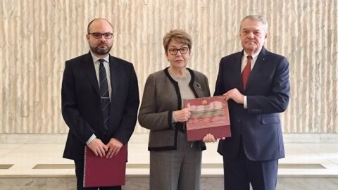 Румен Петков и Георги Стамболиев на среща с Елеонора Митрофанова преди ключова визита в Москва