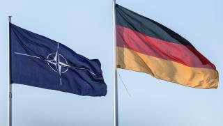 Германия, подкрепя, НАТО