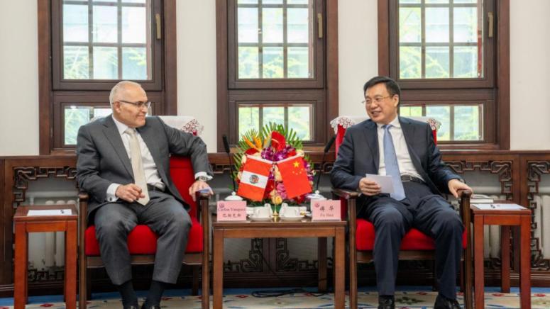 Президент, ИА Синхуа, посланик, Перу, Китай