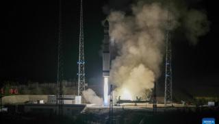 Китай, пакистански спътник