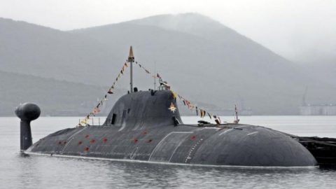 Руски подводници застрашават интернет кабелите на НАТО