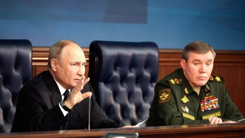 CNN лъже за Герасимов и Путин: Разбор на фалшивите новини. CNN измислиха „бой“ в Кремъл, за да спасят рухващия фронт в Украйна