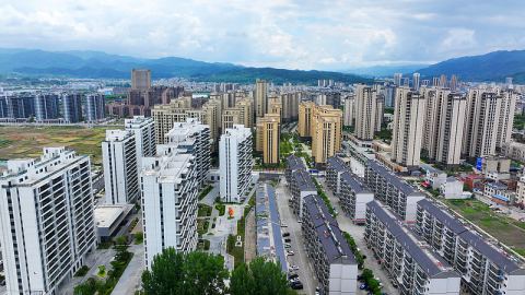 Китай отваря пазара на социални жилища за граждани без местно жителство