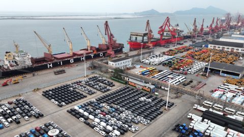 Китайската компания SAIC Motor стана първият местен автопроизводител, преминал границата от 100 млн. превозни средства