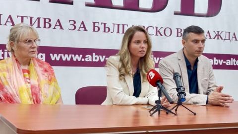 Пламена Заячка събра експерти за общ фронт срещу зависимостите сред младите в „Средец“