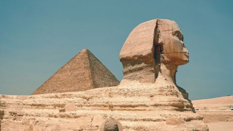 Египетският туризъм като индустриален конвейер: Истината зад варовиковия мит в Гиза