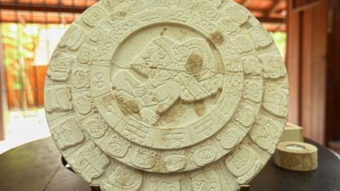 Технологичен пробив в Мексико извади на бял свят най-ранния календар за дълго броене на маите
