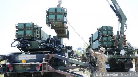 Ford и GM влизат във военната икономика: Автомобилните гиганти получават военни поръчки за Patriot и Tomahawk