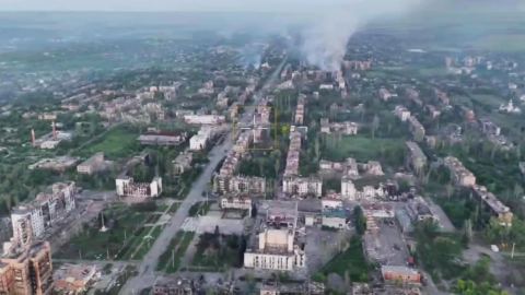 Падането на Константиновка и логистиката на живата сила: Защо двадесет чуждестранни медии бързат към новия епицентър на Донбас