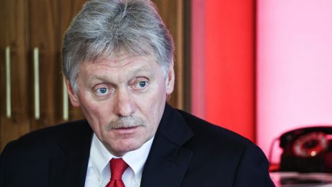 Русия сменя стратегията: Преструктуриране на руската икономика и край на дипломатическите канали след думите на Песков